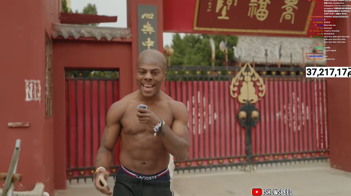 光頭造型！Speed中國(guó)行來(lái)到鄭州少林寺，上香拜佛學(xué)功夫