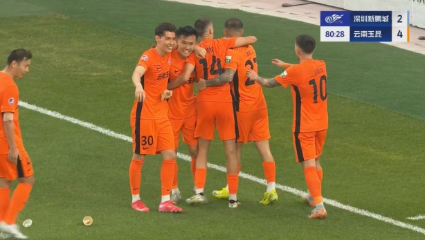 玉昆4-2領(lǐng)先新鵬城！杜加利奇冒頂，徐宏杰得球抽射破門